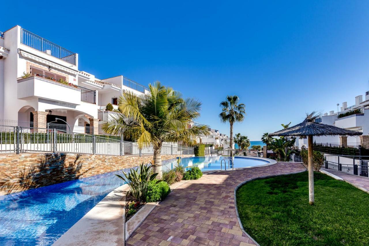 Апартаменты Azul Beach - La Mata Торевьиа Экстерьер фото